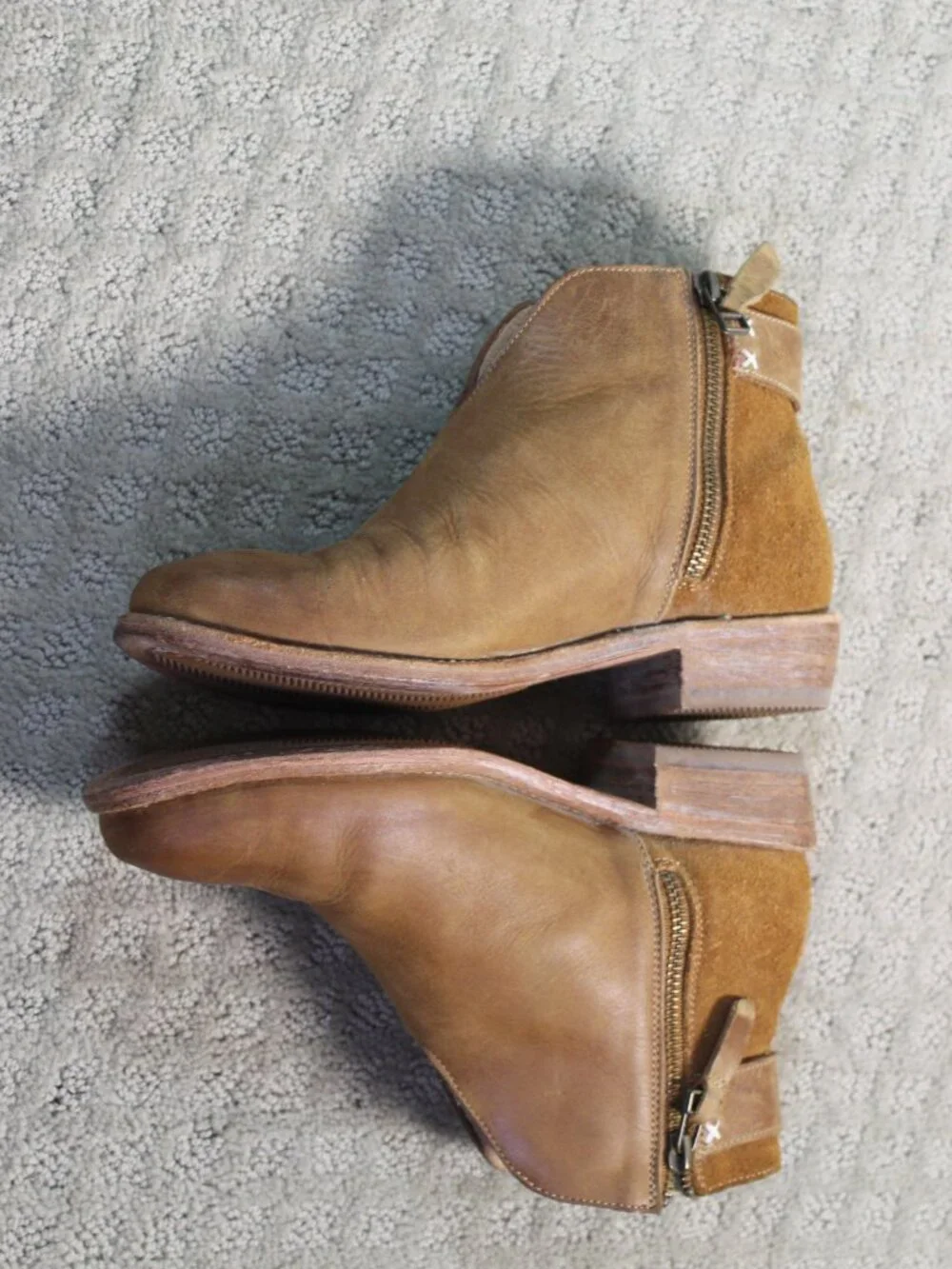Koolaburra size tan